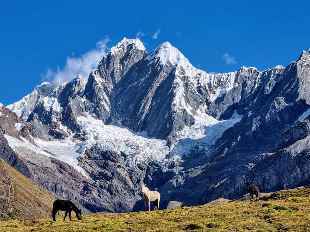 Huayhuash Mini Trek 4 Days 3 Nights