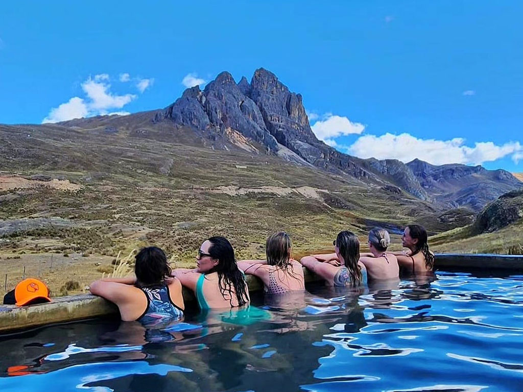 Huayhuash Trek 10 days 9 Nights 6